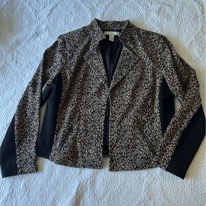 Chicos business casual lightweight knit jacket. Cheetah print/black. Size 2 (L).